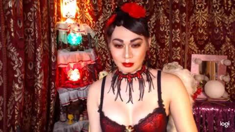 Snapshot of urtimelessbeauty chatting on June 27, 8:03 pm Merca online show from June 27, 8:03 pm