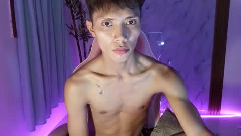 mark online show from April 7, 2:23 am