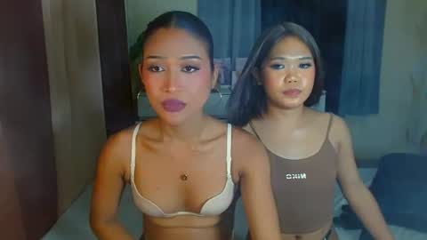 Urwildest farrah online show from April 18, 7:07 pm