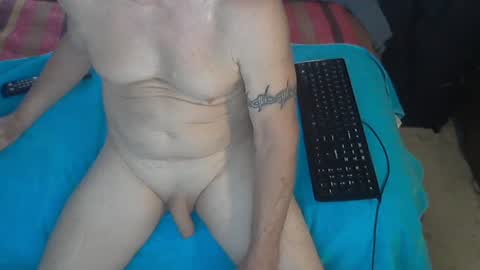 Snapshot of usednotbroken1 chatting on September 16, 7:04 pm usednotbroken1 online show from September 16, 7:04 pm