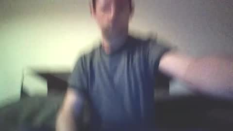 Snapshot of useme92431433 chatting on December 3, 11:02 pm sub 4 u online show from December 3, 11:02 pm