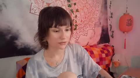 Snapshot of uwujudyosas chatting on June 24, 12:59 pm Judy online show from June 24, 12:59 pm