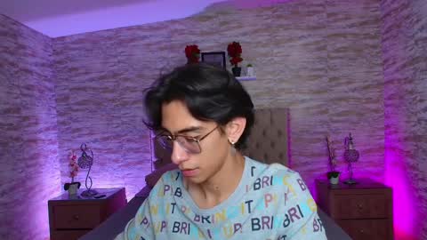 UYUKIE online show from April 2, 2:31 am