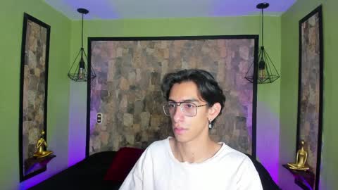 UYUKIE online show from April 4, 2:32 am