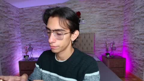 UYUKIE online show from April 7, 2:34 am