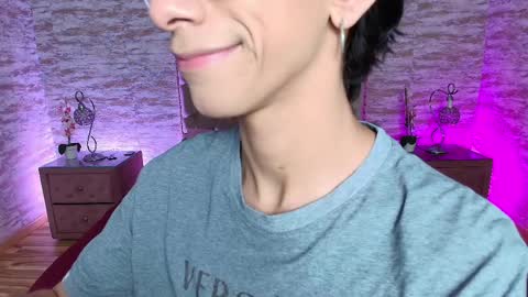 UYUKIE online show from April 10, 2:06 am