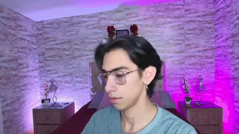 UYUKIE online show from April 13, 4:07 am