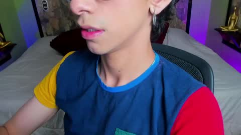 UYUKIE online show from April 15, 12:39 am