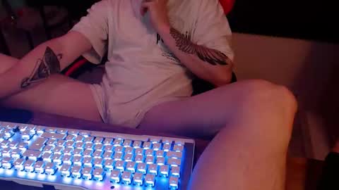 Snapshot of vacation__ chatting on October 31, 4:30 pm vacation__ online show from October 31, 4:30 pm