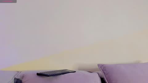 Snapshot of vahl_ chatting on September 15, 3:39 am Vahl new and only account online show from September 15, 3:39 am