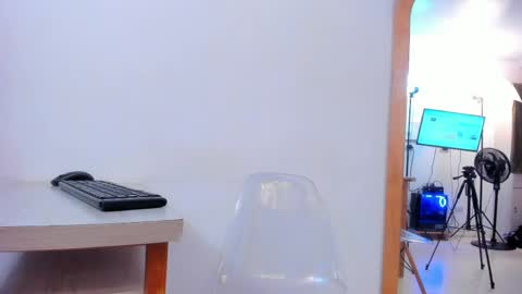 Vaiolet Harris online show from April 7, 11:43 am