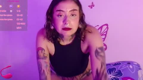 Vainilla Independent model online show from November 21, 11:58 pm