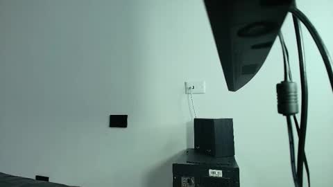 Snapshot of vaiolet_colls chatting on February 6, 11:57 am Vaiolet colls online show from February 6, 11:57 am