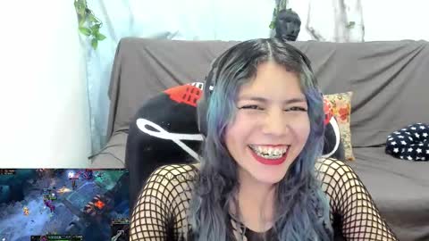 Vaiolet1314 online show from March 5, 4:30 am