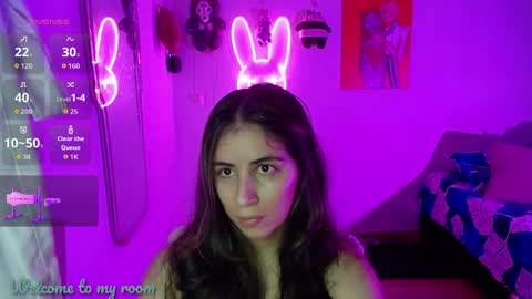 Snapshot of val_angelll chatting on May 26, 1:01 am valentina online show from May 26, 1:01 am