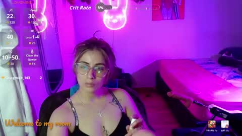 Snapshot of val_angelll chatting on July 7, 7:23 am valentina online show from July 7, 7:23 am