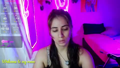 Snapshot of val_angelll chatting on July 12, 3:08 am valentina online show from July 12, 3:08 am