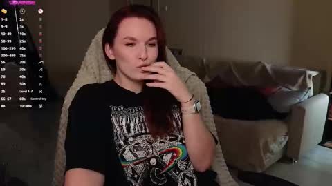 Snapshot of val_manson chatting on November 18, 8:24 pm Val online show from November 18, 8:24 pm