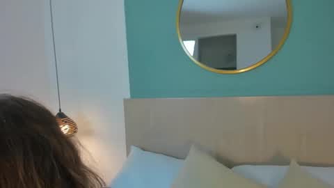 Snapshot of valen_grace_ chatting on January 12, 1:27 pm V AL E N online show from January 12, 1:27 pm