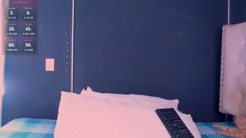 Snapshot of valen_thompson chatting on March 12, 9:56 pm IG-valen mendoza99 twitter valenthompson99 online show from March 12, 9:56 pm