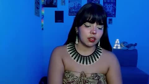 Snapshot of valenbeauty chatting on June 4, 2:28 am valenbeauty online show from June 4, 2:28 am