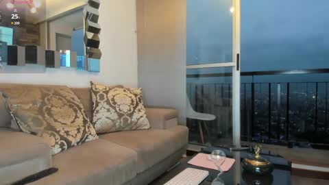 Valen online show from December 16, 10:56 pm