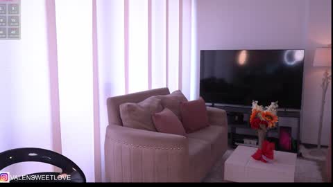 Valen online show from January 6, 5:27 pm