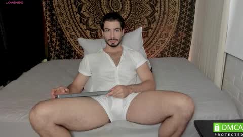 valentin_hoffman online show from December 3, 11:41 am