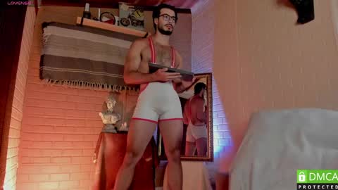 valentin_hoffman online show from April 8, 11:10 am