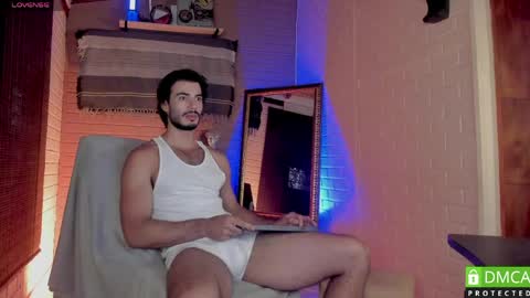 valentin_hoffman online show from April 9, 11:15 am