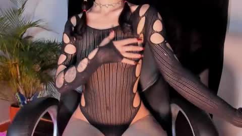 Snapshot of valentina__doll chatting on September 11, 7:52 am Valentina Dolls online show from September 11, 7:52 am