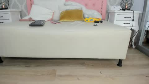 Valentina online show from April 5, 4:04 pm