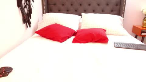 Valen Ferrer online show from March 17, 10:57 pm