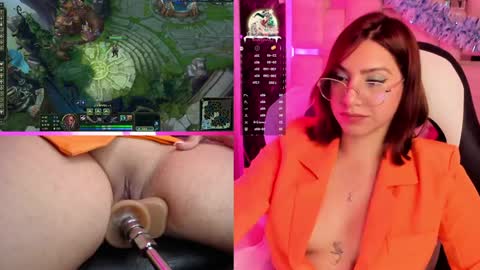 Snapshot of valentina_greco chatting on December 31, 2:03 pm Valentina online show from December 31, 2:03 pm