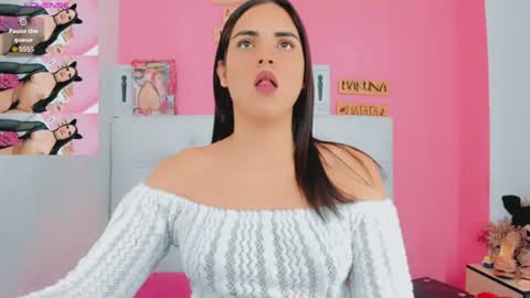 Snapshot of valentina_princess_ chatting on June 22, 3:47 am valentina_princess_ online show from June 22, 3:47 am
