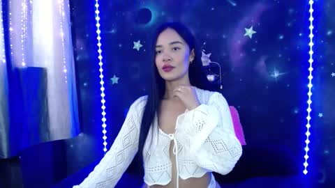 valentinarojass_ online show from February 13, 2:13 pm