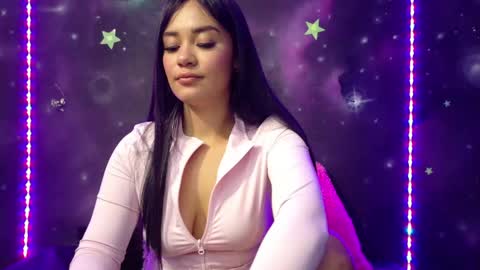 Snapshot of valentinarojass_ chatting on June 6, 4:12 pm valentinarojass_ online show from June 6, 4:12 pm