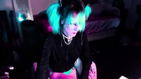 Tina Bates online show from September 20, 6:58 am