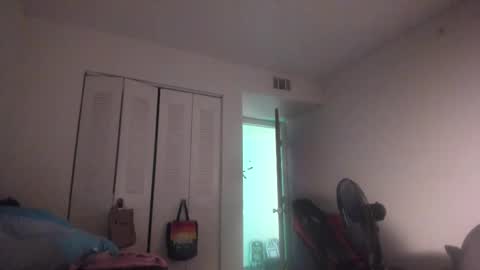 Tina Bates online show from September 21, 7:10 am