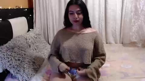 valentinasmith18 online show from March 28, 6:40 pm