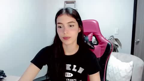 Snapshot of valentinasweet_ chatting on November 11, 1:49 am Valentina online show from November 11, 1:49 am