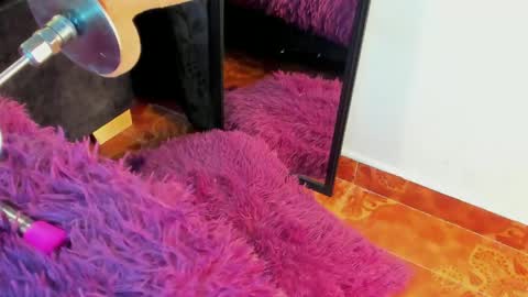 Snapshot of valentine_mia__ chatting on May 7, 9:31 pm Mia online show from May 7, 9:31 pm