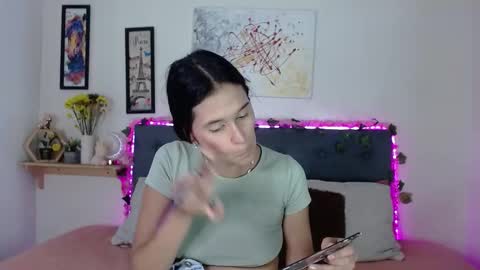 V A L E N T I N I online show from September 25, 8:45 pm