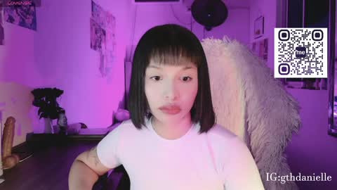 Danielle  Please help me to reach 300 thumbs up online show from April 2, 2:31 am