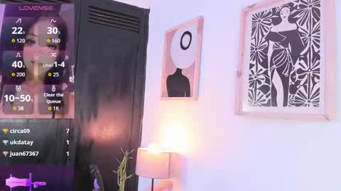 Valentina montes online show from November 6, 1:45 pm