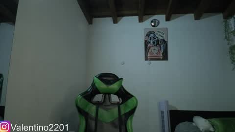 Valentino - 15 OFF valentino2201 online show from April 7, 2:34 am