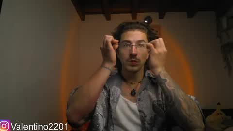 Valentino - 15 OFF valentino2201 online show from April 10, 1:11 am