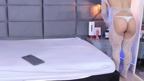 valentino moon online show from September 16, 2:34 am