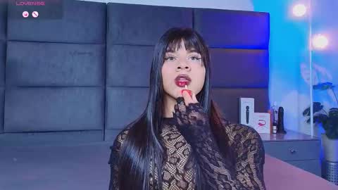 valentino moon online show from March 1, 11:07 pm