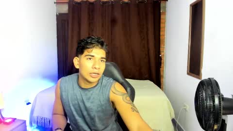 Snapshot of valentino_moura_ chatting on February 28, 12:09 pm VALENTINO MOURA online show from February 28, 12:09 pm